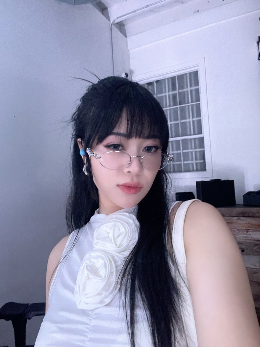 Brandee ☁️ ༉‧₊˚✧ on X: “dress to impress theme: office siren 