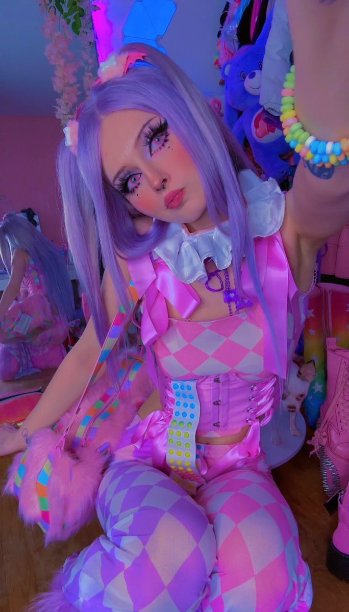 Digit3lDoll_'s tweet image. Just in case anyone wants to be me for Halloween? 🦇 @dollskill 

#alyssaclairecore #clowncore #dollskill