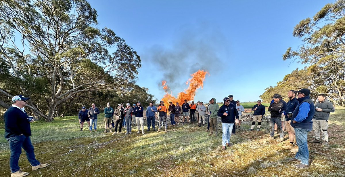 A few blokes going for a drive talking about Nitrogen management. Some great ideas to think about going forward 🤘🏽🤘🏽 @CortevaAU #UtrishaN <a href="/AgfertFert/">Agfert Fertilizers</a>