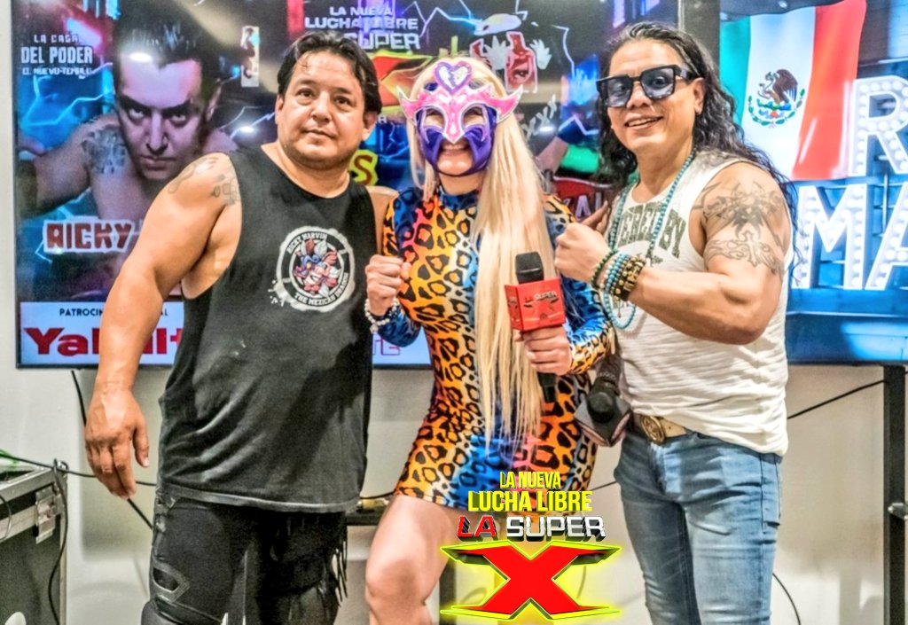 🔴LUCHA XTRAORDINARIA‼️🔥⭐ <a href="/ELMEXKALUCHADOR/">ELMEXKALLUCHADOR</a>
se midió VS un tremendo LUCHADOR SORPRESA el cuál resultó ser el Maestro⭐ #RickyMarvin atrapo a Mexkal el cuál venía acompañado de su Second de Lujo,el Actor de #Televisa #RobertoTello ⭐ 
 ✅ youtube.com/@lasuperx?si=Q…

#LuchaLibre 🇲🇽