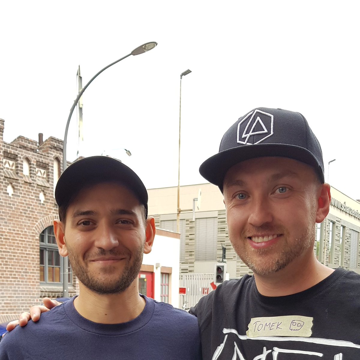 LinkinTomek's tweet photo. 6 years ago today @mikeshinoda played in Cologne on his #PostTraumaticTour https://t.co/n2ICYCmciz