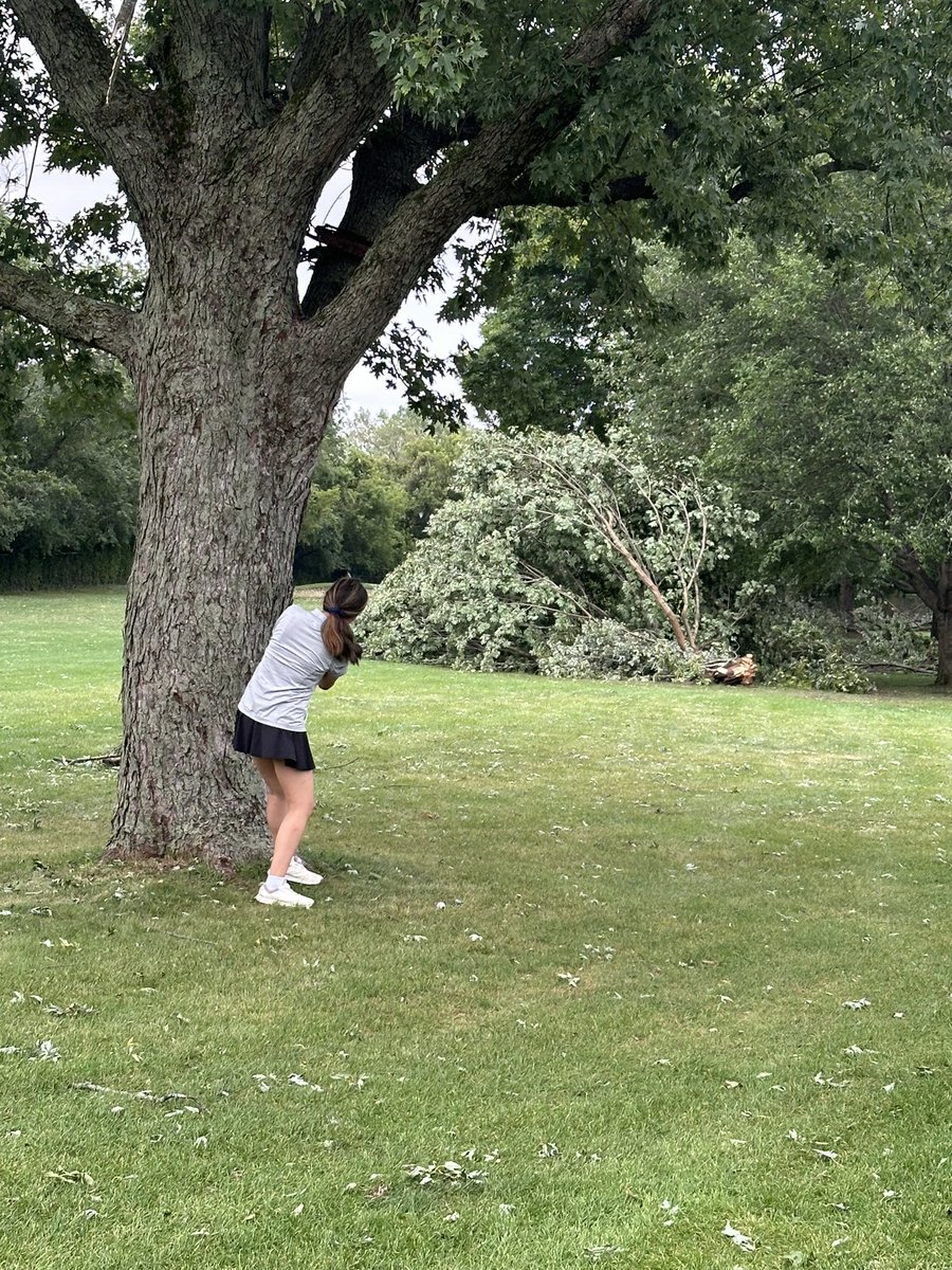 VhhsG's tweet photo. The Varsity and JV teams sawed down the competition today, cutting down the Giants! Varsity scoring a season team low  of 177 with a 39 PR by Carrie! Great job avoiding Mother Nature aftermath! https://t.co/1KtGQCYdPj