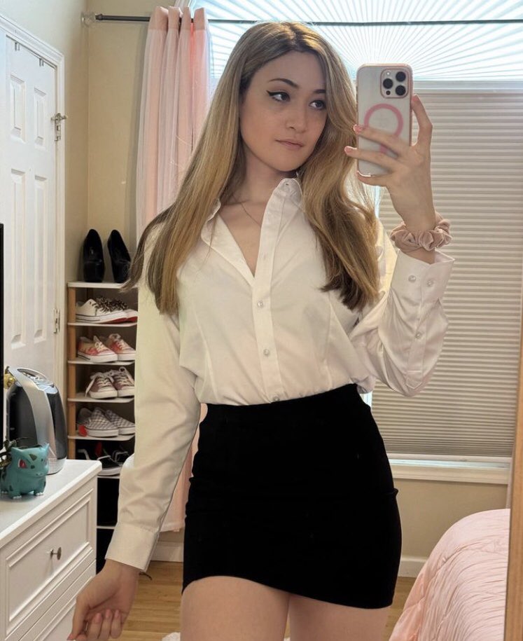 transworldwide2's tweet photo. Do you think I look more professional enough to get hired?😎I feel like really I should do more https://t.co/U7SEmqoKDL