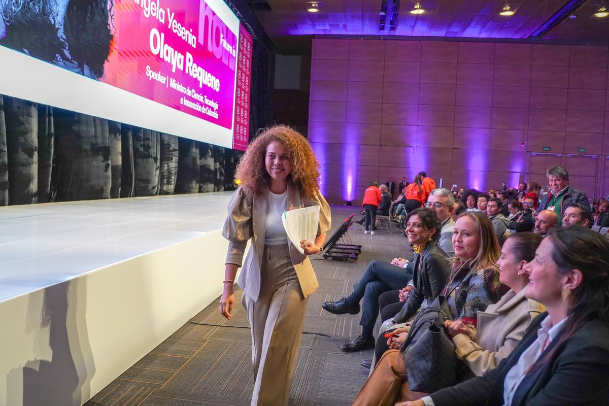 MincienciasCo's tweet photo. #AEstaHora la ministra @YeseniaOlayaR acompaña la apertura del #GofestCCB, Festival de Emprendimiento de Bogotá, realizado por la @camaracomerbog que busca unir al ecosistema de emprendimiento y generar nuevas oportunidades para desarrollar iniciativas empresariales innovadoras. https://t.co/Gc9fUZzmUy