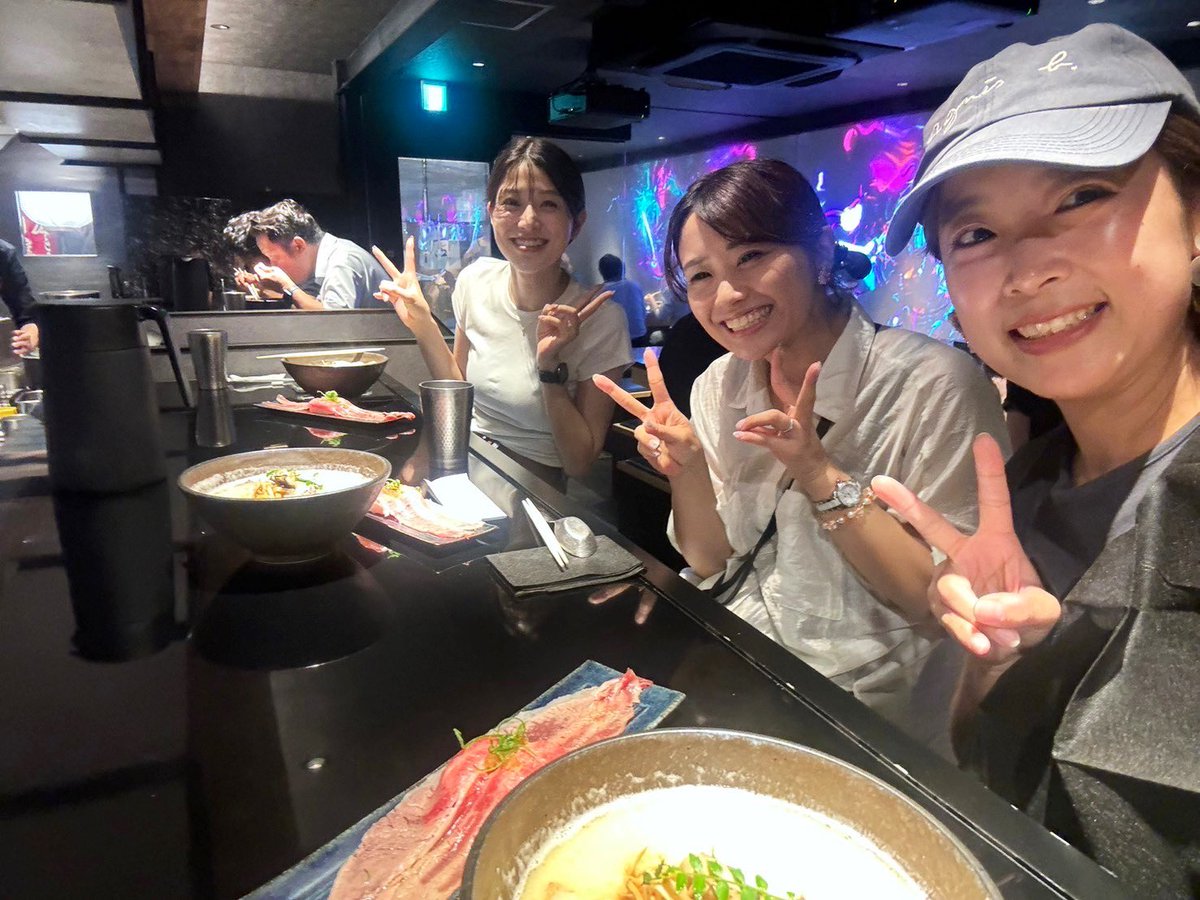 0225Hanayama's tweet photo. PRINCESS PIKO  APPLE イベント8/27で
終了しました！🍎
少しでしたがお手伝いできてよかったです🧡
大阪はコップ売りがあったので飲んだ瞬間の美味しそうなお客様のリアクションをみたり言葉を聞けたりするのが楽しかったです😊
安枝社長の人柄、縁を感じたイベントでした！
ありがとうございました✨ https://t.co/LktVNmjxdg