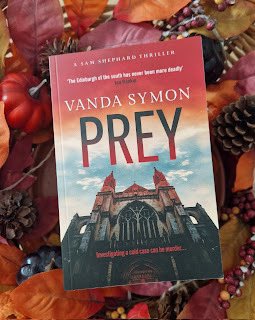 bookslifethings's tweet photo. Follow and retweet to win a print copy of #Prey by @vandasymon UK only one winner closing date September 4th 2024 Read an #extract here https://t.co/V5Z3O5mS9V @annecater @OrendaBooks #win #Competition #crime #thriller #NewZealand #SamShepherd https://t.co/5BjgN38zlY