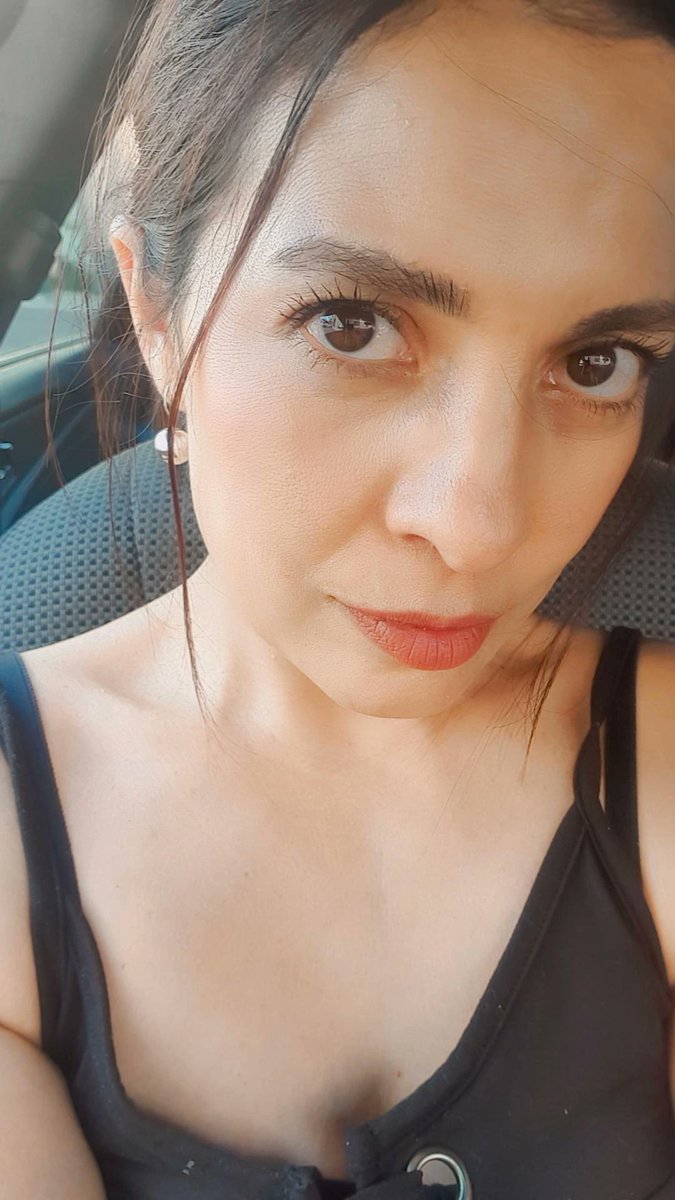 martikarinaz's tweet photo. Hola https://t.co/7k0K7zQYIL