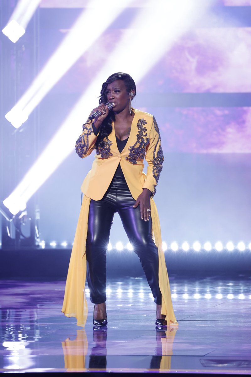 AGT's tweet photo. congrats to the acts moving on! Kelsey Jane, @learnmorejonasi, and Reid Wilson are heading to the semifinals and @deedeesimon is going straight to the finals🌟 https://t.co/hAxPDTCuma