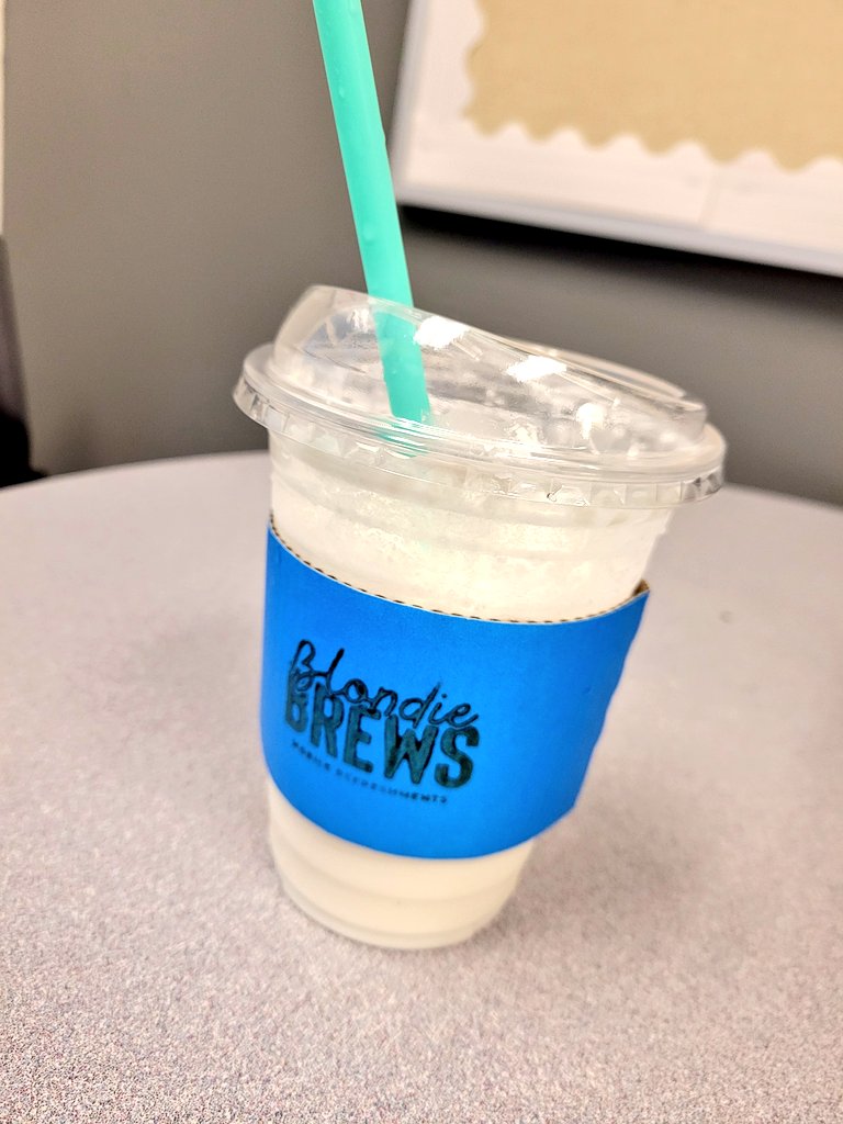 slitmanhall's tweet photo. Thankful for the special treat this morning from Blondie Brews sponsored by the amazing #WTPTO! ๐ #specialdelivery #team #appreciation https://t.co/rBE1UcDfKO