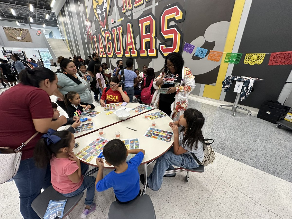 MrLara9's tweet photo. Thank you Mead parents and guardians for attending the 24-25 Social Studies Academic Night! @MeadMS_AISD @AldineISD @terridosborne https://t.co/S8un13oRfn
