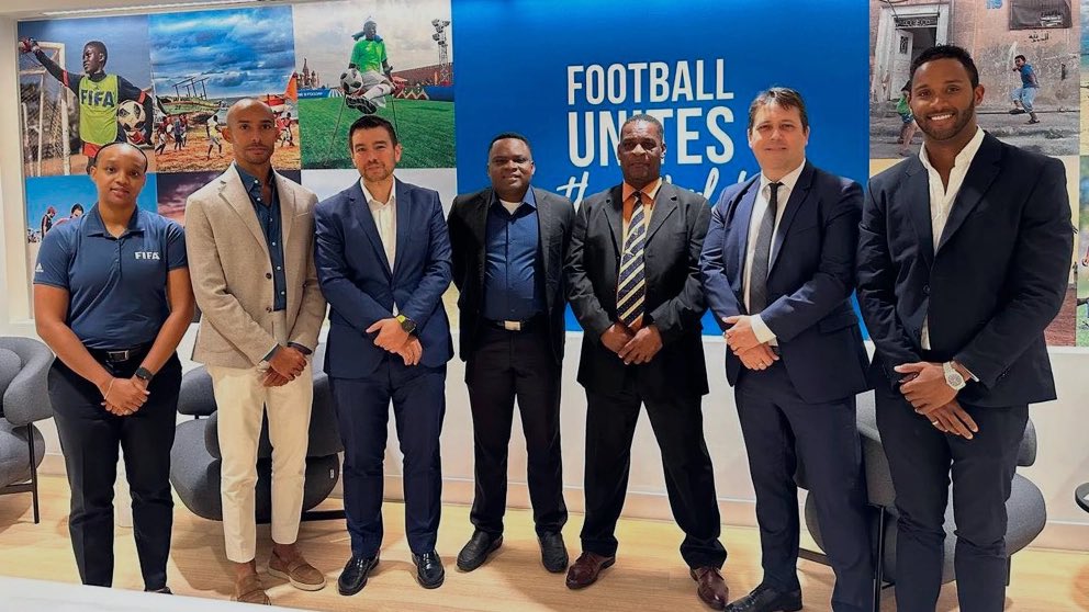 Recibimos a los presidentes de las federaciones de SVG, BVI, BAH, TTO y USVI en la Oficina <a href="/fifacom_es/">FIFA (Español)</a> Américas. Hablamos sobre cómo impulsar el fútbol con FIFA Forward. Agradecido por su dedicación. Juntos, moldeamos el futuro del fútbol en las Américas. 
inside.fifa.com/football-devel…