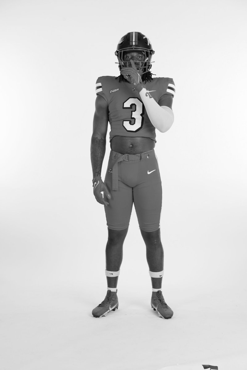 dariusthomas_'s tweet photo. 3 more days🤬..! https://t.co/3FXHAKSMPx