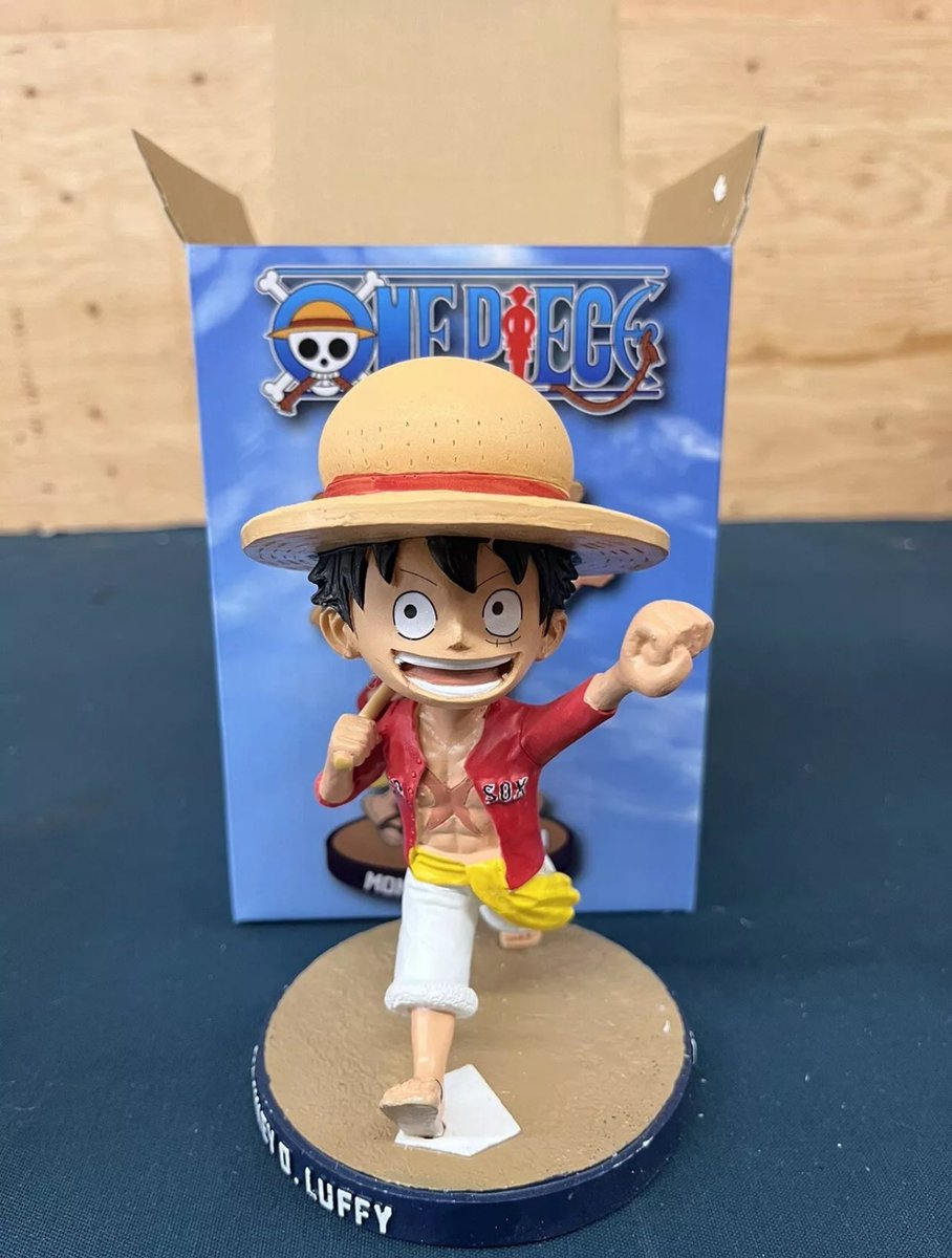 OOB look at the One Piece Luffy Bobblehead given out to special