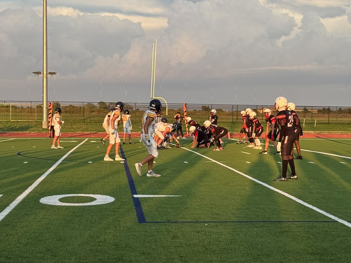 RHHSHawks_9's tweet image. Great first half in game #2 tonight!  28-20 Hawks with 2:30 left in the half.
