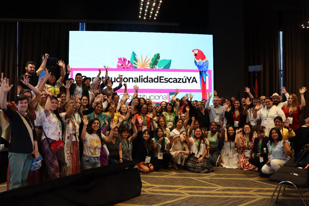 🌟 ¡Un Hito Histórico!
Hoy celebramos la decisión histórica de la <a href="/CConstitucional/">Corte Constitucional</a> de Colombia: la Ley 2273 de 2022,que aprueba el Acuerdo de Escazú,ha sido declarada constitucional por unanimidad. Este acuerdo se convierte en parte integral de nuestra política ambiental. 🌿