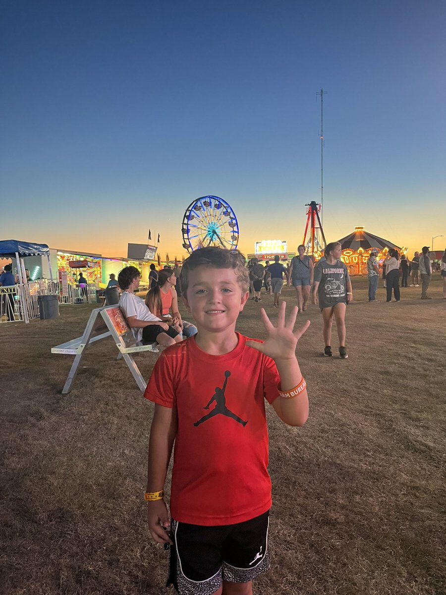 Happy 5th Birthday Rhett!! 

Love you! 💙 #CountyFair