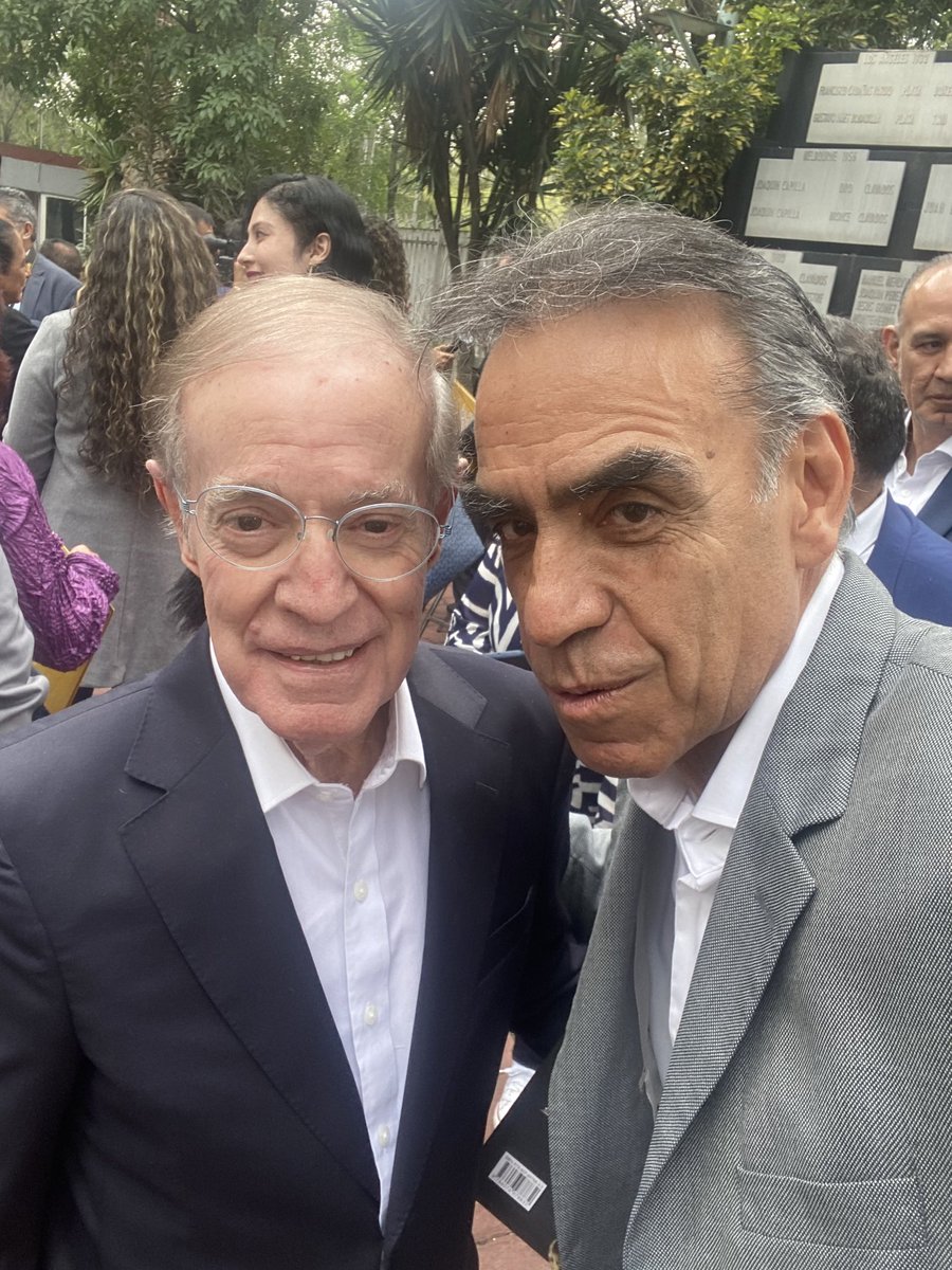 quiquegaray's tweet image. Fantástica y memorable reunión en #CODEME con los colegas y amigos de toda la vida, engalanados por los medallistas @DanielAceves84 y @Osmardiver05