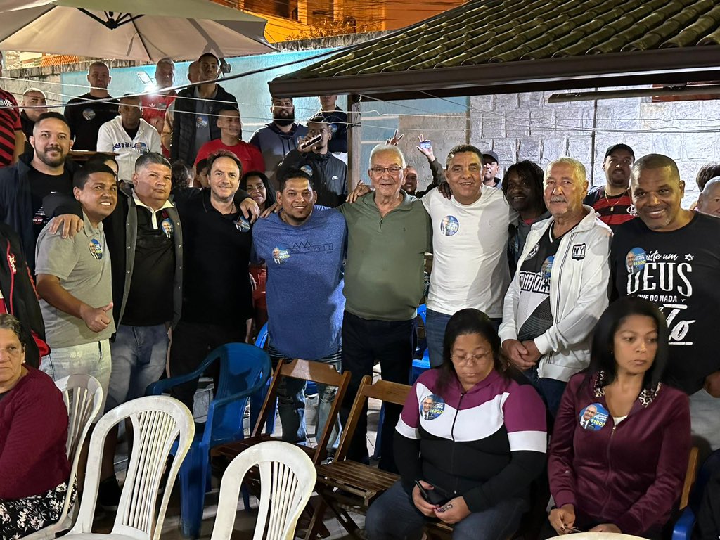 Finalizando a nossa quarta com amigos em Campo Grande que nos receberam em suas casas. Meu coração é só gratidão por todo carinho que recebo de vocês! ❤️ Vamos juntos!! Dia 06 de outubro é 1️⃣1️⃣8️⃣0️⃣0️⃣🎉 #Vereador #jorgefelippe #zonaoeste