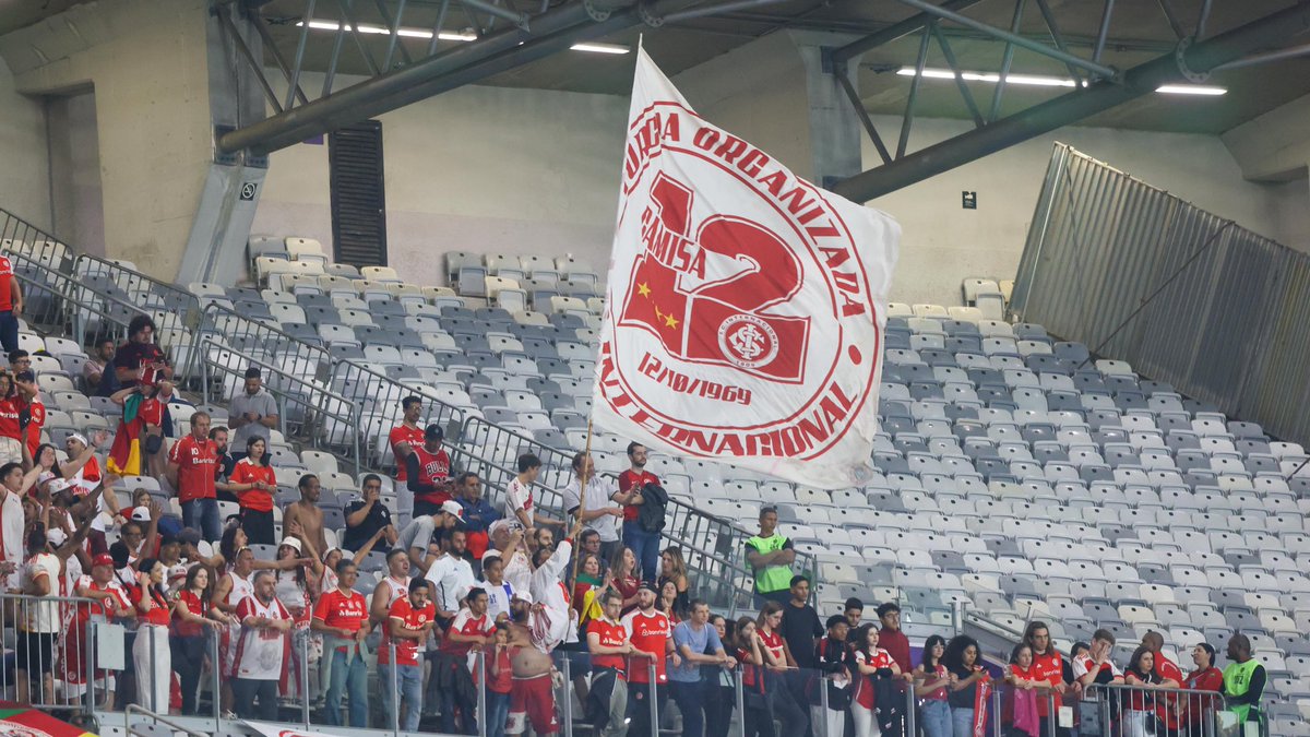 SCInternacional's tweet photo. O Inter quando joga eu sempre vou! 🎶🇦🇹

𝗚𝗥𝗔𝗡𝗗𝗘 presença, torcida colorada. Seguimos unidos, sempre por mais! 🤝 https://t.co/9dCcA6Qyr7