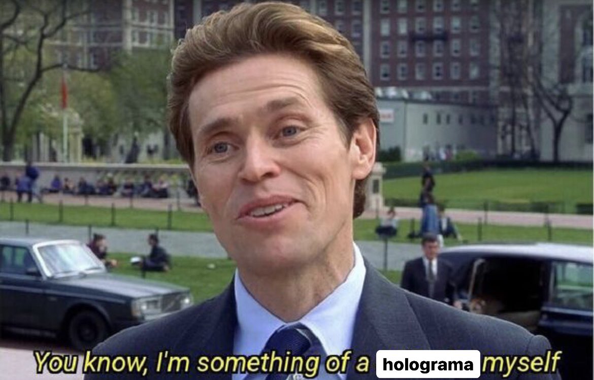 No me dejan de aparecer cosas de la señora de los hologramas