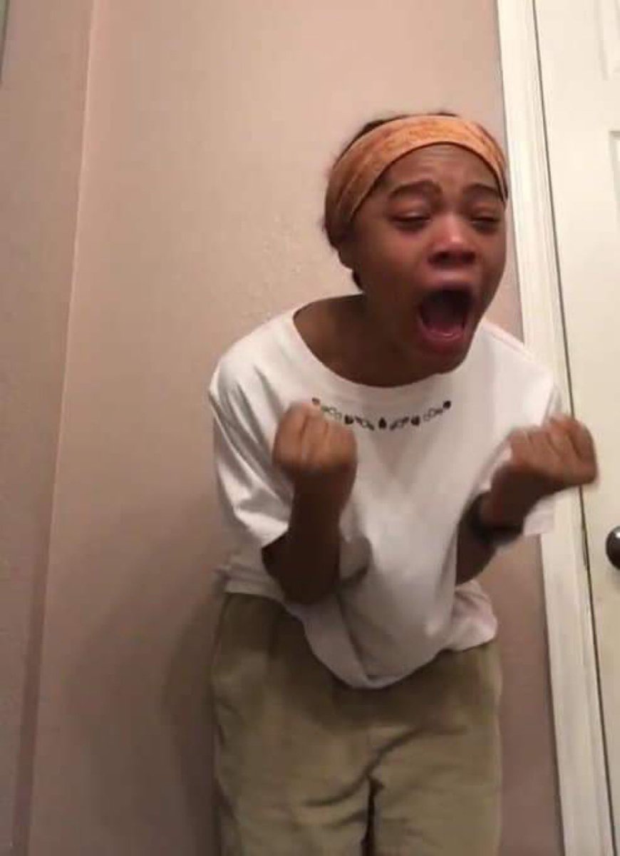 laneferkivi_'s tweet photo. ESTOY LLORANDO #CrisMorenaDay https://t.co/pHCypdvGgc