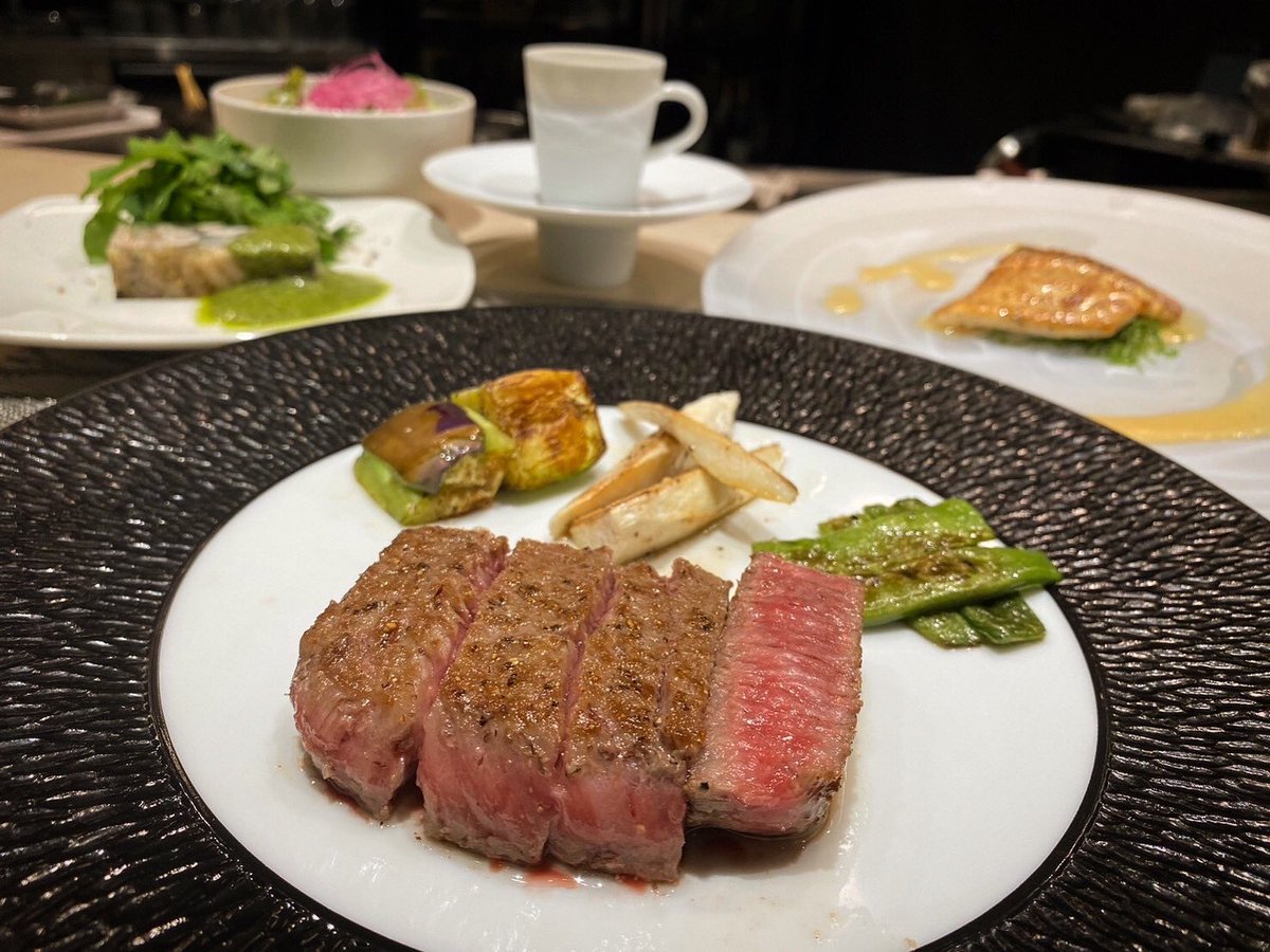 katoogawa2023's tweet photo. 本日もランチタイムよりスタート！

#加藤牛肉店 
#小川のうに 
#tokyomidtownyaesu
#鉄板焼 #東京グルメ #うに牛重 
#東京ミッドタウン八重洲
#東京 #ミッドタウン #八重洲
#北海道 #横浜 #山形 #山形牛 #うに
#tokyo #beef #yamagatabeef
#tokyodinner #seauruchin
#ランチ #ディナー https://t.co/30UvDjU1Vt