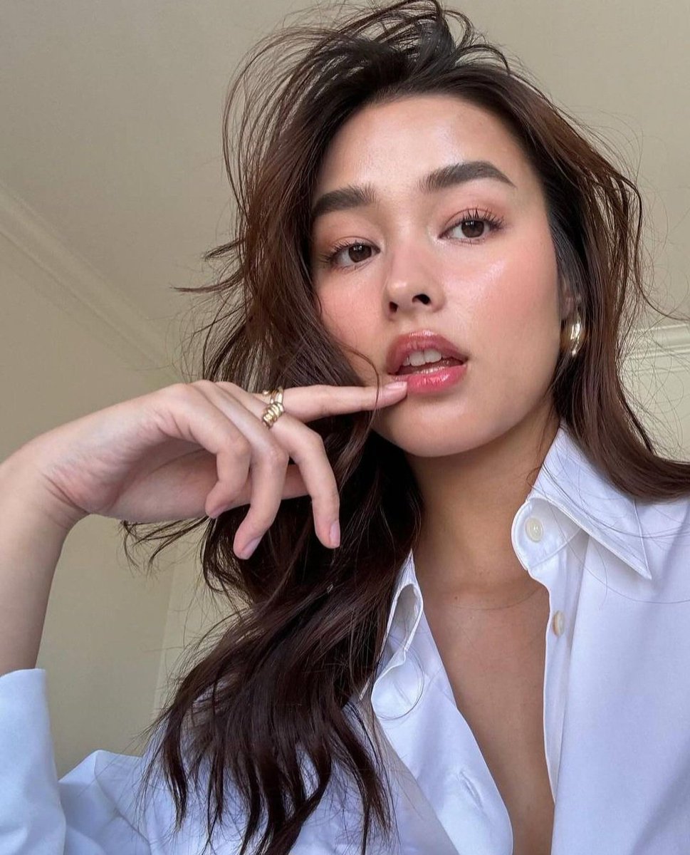 lovexpsyche's tweet photo. LIZA SOBERANO for BYS HYBRID HERO 
August 2024 

https://t.co/Al2TIh47r3 

#LizaSoberano #BYSHybridHero #YouPlayYou #BYSCosmeticsPH 
📷lizasoberano https://t.co/xR7yduH38Z
