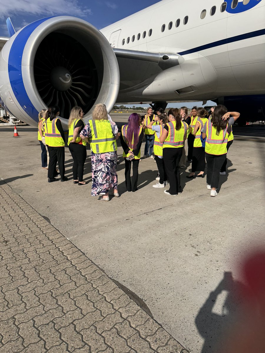 lilleys62's tweet photo. Girls in Aviation a month early. Syd took the opportunity with Syd airport to host 18 young ladies just graduated from Travel and Tourism to host with a tour of the operation and then Sydney Airport job fair @weareunited @DJKinzelman @sam_shinohara https://t.co/Phpt231FNF