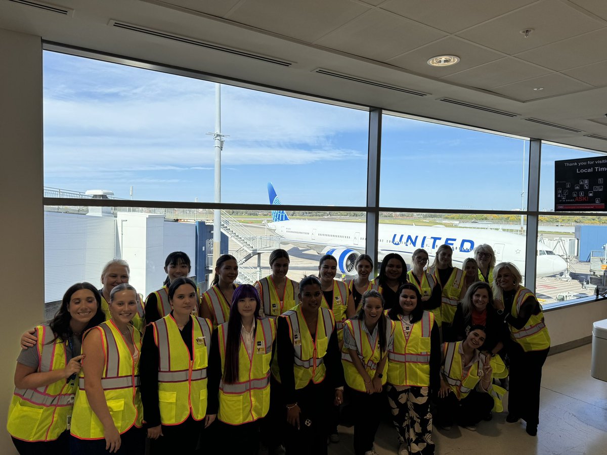 lilleys62's tweet photo. Girls in Aviation a month early. Syd took the opportunity with Syd airport to host 18 young ladies just graduated from Travel and Tourism to host with a tour of the operation and then Sydney Airport job fair @weareunited @DJKinzelman @sam_shinohara https://t.co/Phpt231FNF