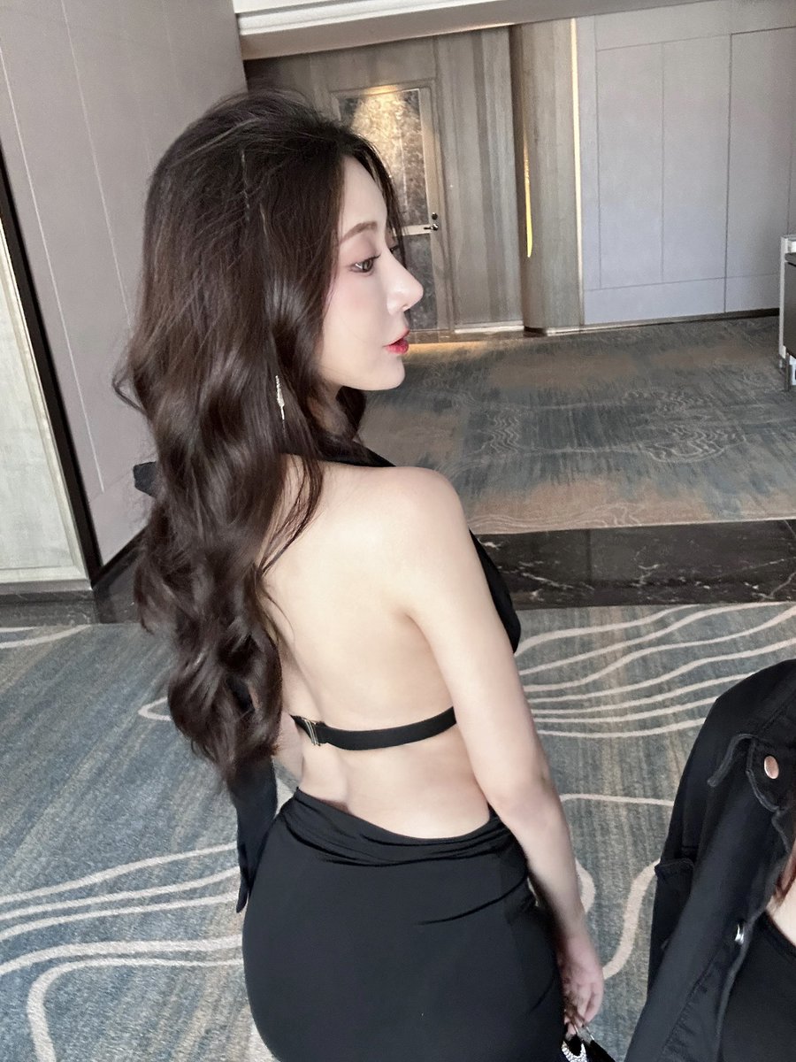 互删吧我闻到你和其他人聊天的味道了 #stockingsgirl #stockinglegs 
#stockings 
#agentprovocateur #christianlouboutin 
#blackstockings #stockinglovers #legs https://t.co/p2vIYYtEOB