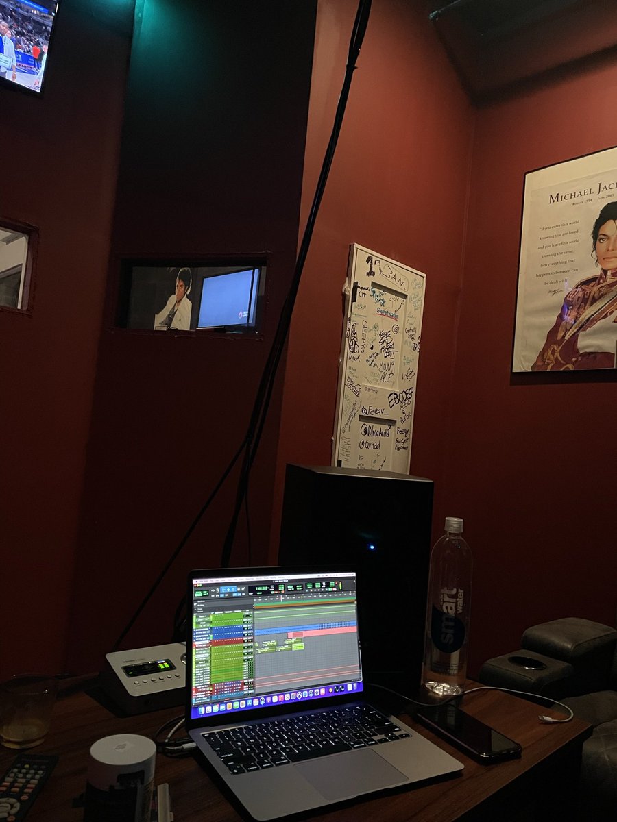 teamageeez's tweet photo. Recording Mixing Mastering And Space Rental #portrichmond #Philadelphia https://t.co/vHU8MEPWs0 https://t.co/N7HOkJQRdG