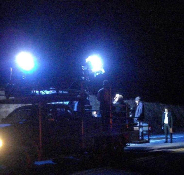 FlacoStereo's tweet photo. Gustavo Cerati: filmación nocturna de MAGIA, video inédito de Fuerza Natural 

Andy Fogwill (director): "Mientras filmábamos ‘Deja Vu’ hicimos algunas escenas nocturnas para el video de ‘Magia’, que íbamos a filmar después en Buenos Aires..." 

Salta, Argentina, agosto 2009 https://t.co/ysUBMmcYfL
