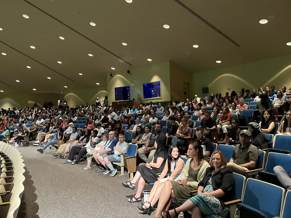 psdoyle715's tweet photo. Pics or it didn’t happen! Great turnout for our Senior Family Night presentation tonight…standing room only, too!

Let application season for the #Classof2025 begin! @WVCounselors @WaubonsieValley https://t.co/0v6iGjhW2p