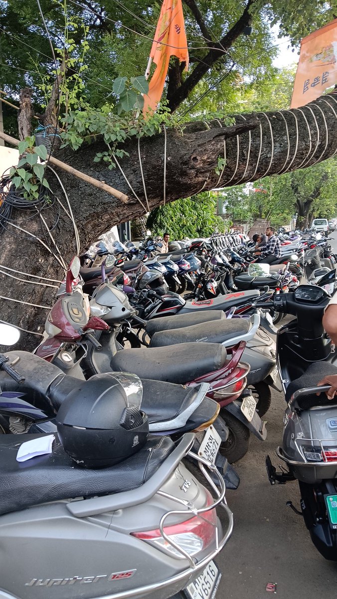 vigfrndz's tweet photo. @tvsmotorcompany See it for yourself the charges that they took and the problem which they couldn't fix https://t.co/GSykBKZ0Oq