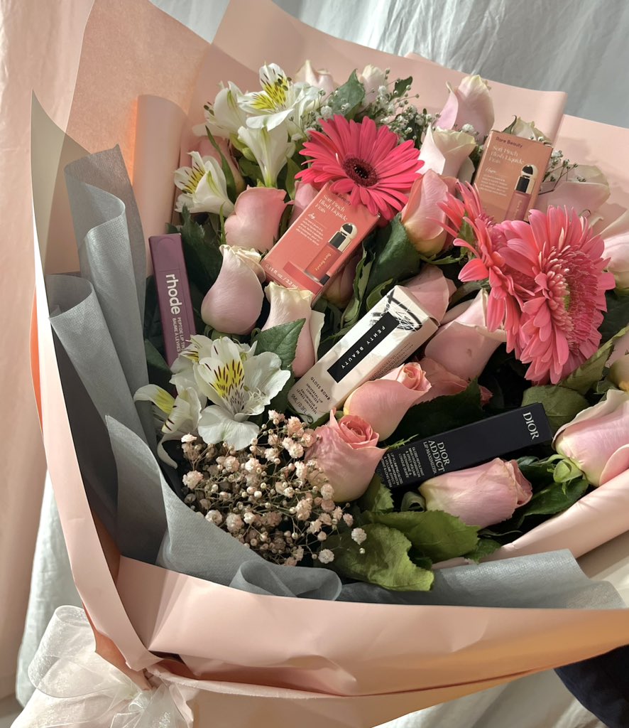 Mi novio me regalo lo que me encanta en un solo ramo 💖