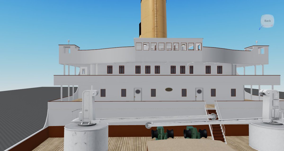 Inyo22RBLX's tweet photo. The quality difference from the old 2.0 model, compared to the 3.0 model. Ft. photo bombing @Mistertitanic33 adding some stuff. https://t.co/lklENaWMS9