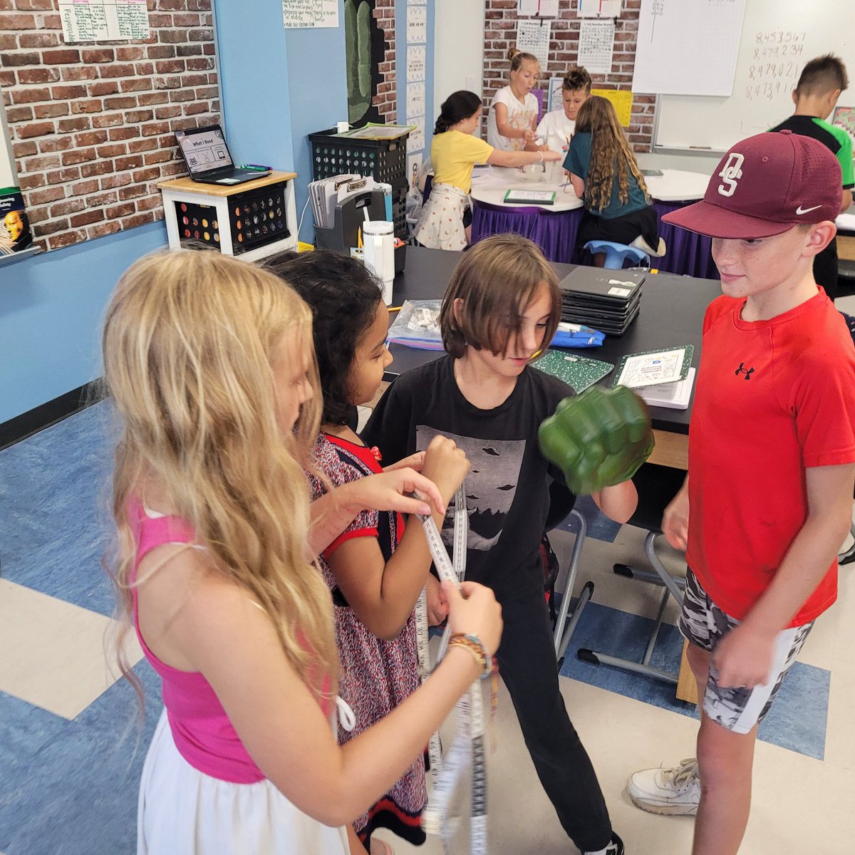 maphiesa's tweet photo. Mrs. H's 4th Grade Science students with hands-on experiments, incredible engagement and having FUN while they're learning!! 🎉🤗🧡 #DSES @kellieraymond_3 https://t.co/MldwxzlROA