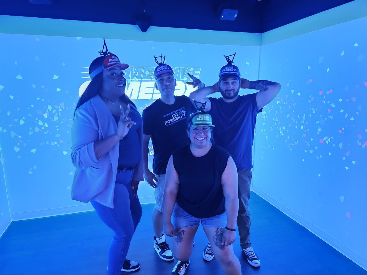 joe_farrell21's tweet image. The #SCALLSTARS having a BLAST🚀🚀 at the Immersive Gamebox🎮🎮 such an amazing time working together and #WINNINGtogether!! @cbs4real #GUINNINGTOGETHER #LifeAtAtt