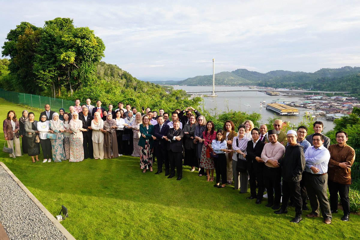 Australia in Brunei Darussalam tweet media