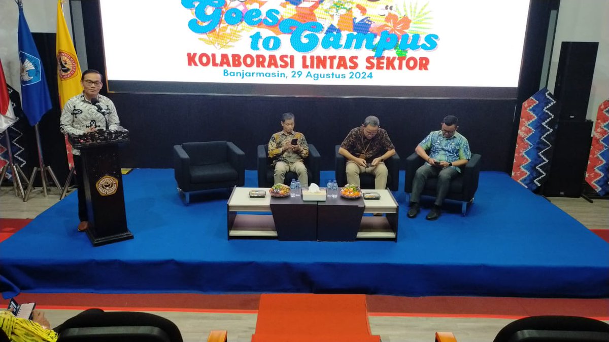 Sobat Muda, Kemenpora RI dan BKKBN terus menjalin kolaborasi program Keluarga Muda Berdaya-Siap Nikah Goes to Campus Tahun 2024.

Kali ini di Universitas Lambung Mangkurat (ULM) Kota Seribu Sungai, Banjarmasin, Kalimantan Selatan, Kamis 29 Agustus 2024.

Salam Pemuda Maju!!!!