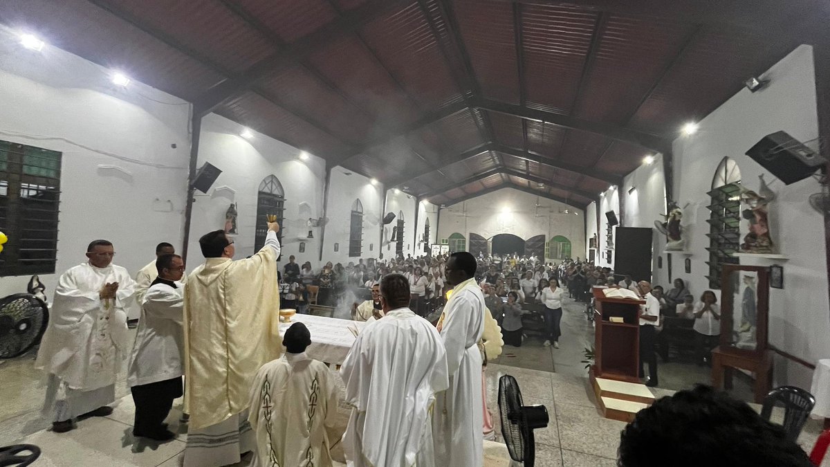 EN FOTOS // Visita de Monseñor Polito Rodríguez Méndez a la Parroquia San Agustín.