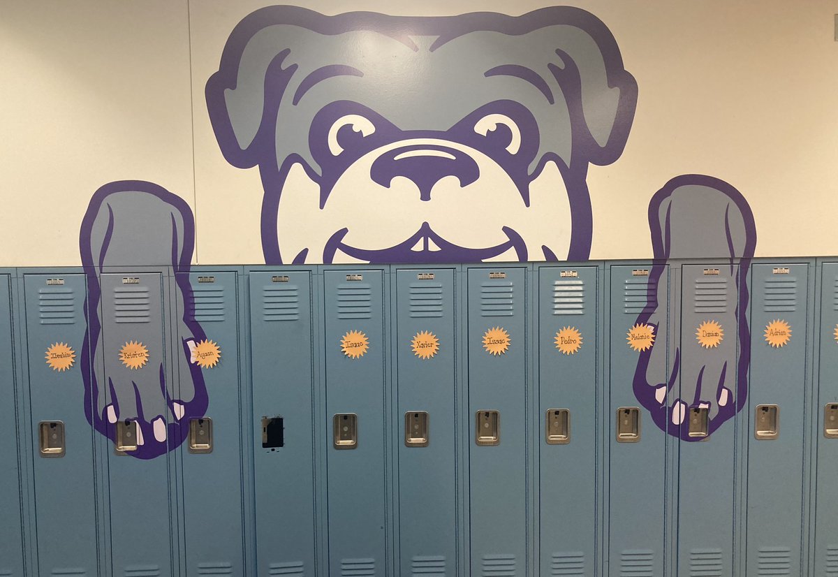 ConradAusar's tweet photo. @durkinbulldogs  is a shining star on Chicago's Southwest Side! 🌟 Their focus on academic excellence, athletics, and a welcoming environment creates a thriving learning community. 📚🏀🏫 #Education #SouthwestSide @Network10CPS @ChiPubSchools #UBME https://t.co/UN3u0uGQaz