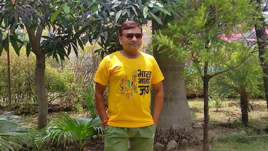 SKaushal97's tweet image. हम हमेशा अपने काम से जाने जायेंगे।
काम वही करेंगे जो हमें आता होगा।
आता वही होगा जो हम सीखेंगे।
इसलिए जीवन में सीखते रहिए और जीते रहिए।

#Workaholic #PurposeOfLife #Learning