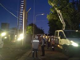 ⚠️ Apagón en gran parte de Villa Allende 

Los barrios: San Clemente, San Alfonso, La Amalia, Lomas, Jardin de Epicuro y Minetti, 
estarán aproximadamente 1 hora sin luz debido a un inconveniente con líneas de tensión. 

Personal de <a href="/epecoficial/">EPEC Córdoba</a> ya se encuentra trabajando.