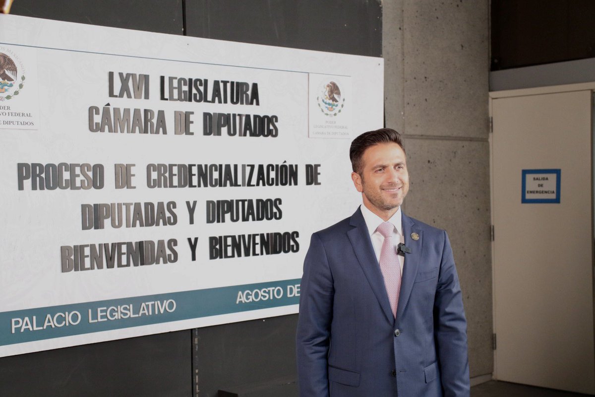 Con mucho entusiasmo asistí a la <a href="/Mx_Diputados/">H. Cámara de Diputados</a> al proceso de registro y credencialización para integrar la LXVI Legislatura a partir de este 1 de septiembre.

Gracias a tu confianza iniciamos una etapa histórica para México.