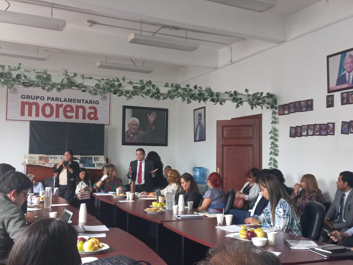 AnaBuendiagam's tweet photo. En la reunión de los diputados electos de las  @GPMorenaCdMex en el @Congreso_CdMex establecemos la agenda legislativa para iniciar sesiones el próximo 1 de septiembre. @AnaBuendiagam https://t.co/MZoUlDU2x3