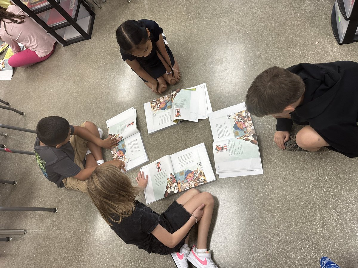 Growing confident readers by working on fluency every single day 💪🏼. I just LOVE when my classroom comes alive with the buzz of little voices actively reading! ❤️