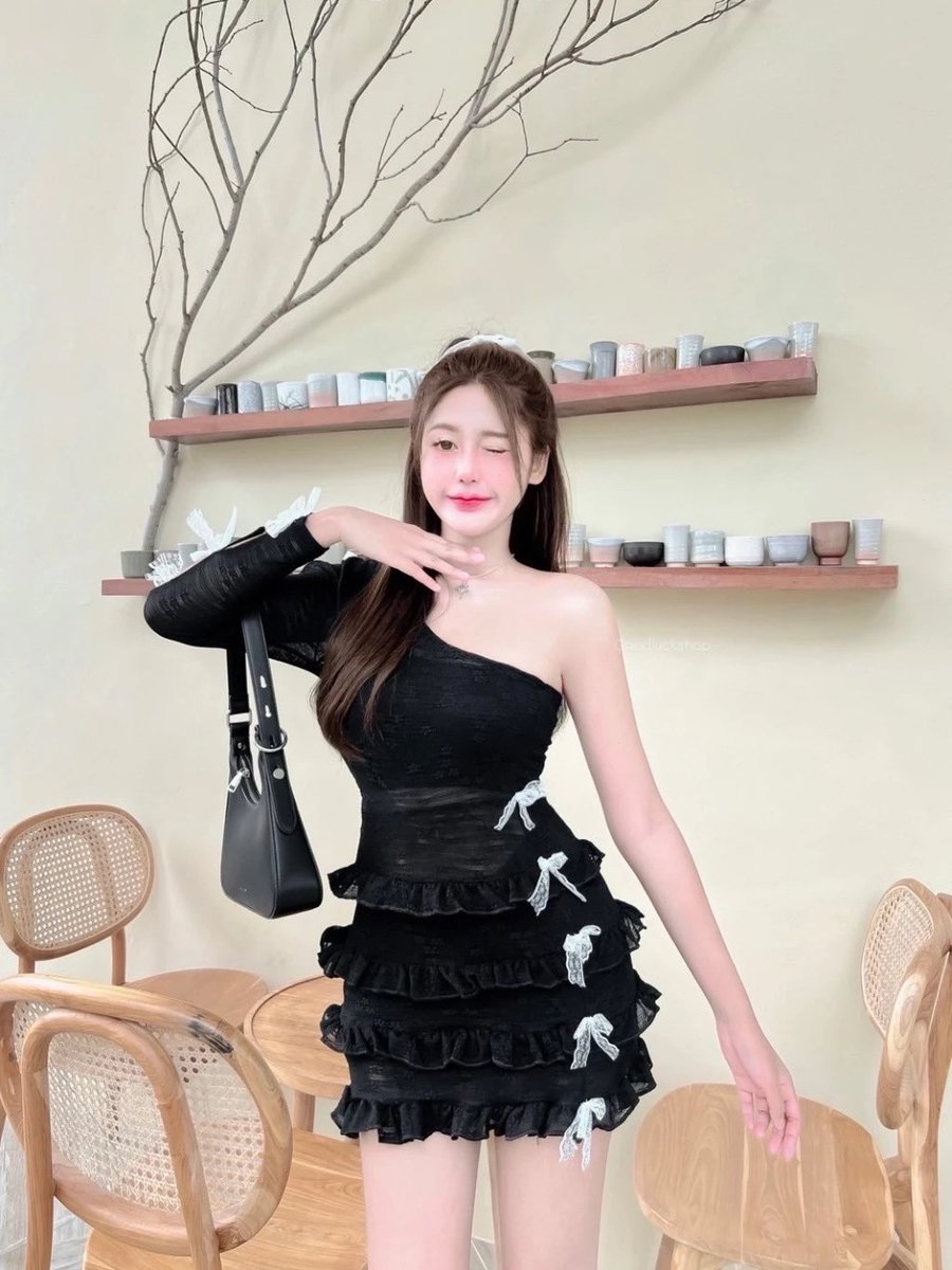 nocomment097's tweet photo. มินิเดรส พส.เวียดนามเวียดใจ🎀 น่ารักตะโกนมาก ดีเทลโบว์จิ๋วน่ารักสุดๆ ในราคา 3 ใบแดงมีทอน ไปตำกันได้ที่แอพส้มเลยน้า 🍊
พิกัด : https://t.co/LBXGV07UaN

#ป้ายยา #เดรส #มินิเดรส #ชุดเวียดนาม #แฟชั่นผู้หญิง #รีวิวบิวตี้ https://t.co/gjO6le8gLZ