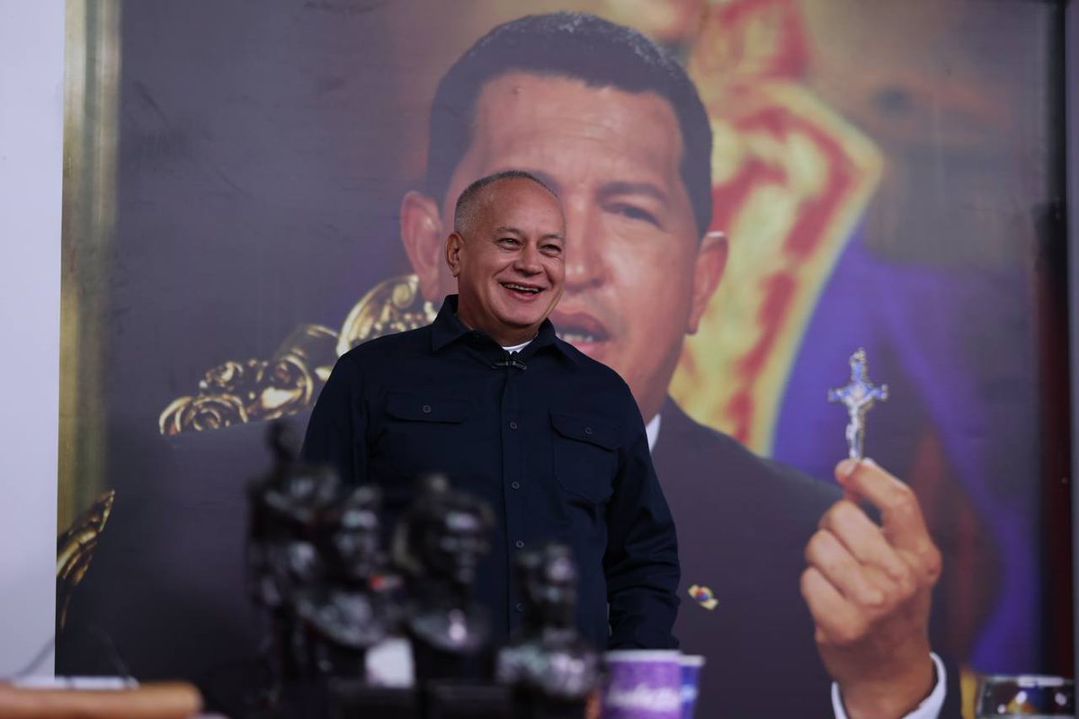 #EnVivo <a href="/dcabellor/">Diosdado Cabello R</a>: ¡Yo voy a Delcy un millón de veces!

#PazPazPaz #28Ago