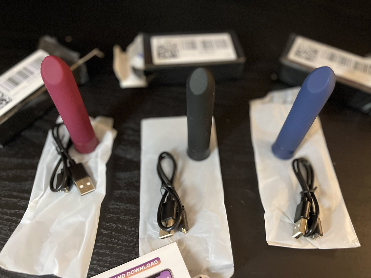 cuddle_buttt's tweet photo. A must have Bullet vibrator 😈 always 🤩🤩🤩super strong 💋👉🏻Click 12% discount 👉🏻 https://t.co/GwH4x3ZJfG 👈🏻 link 💋 thx to @ilovenagels  for letting us try out these awesome toys . #vibrator #toyreviews #sextoytester #couplessextoy #gspottoy #analtoy #milf https://t.co/MFuWVd6fkV